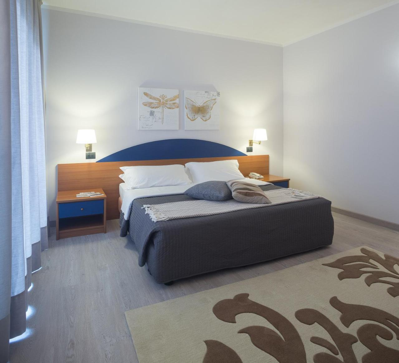 Roero Park Hotel Sommariva Perno Exterior photo